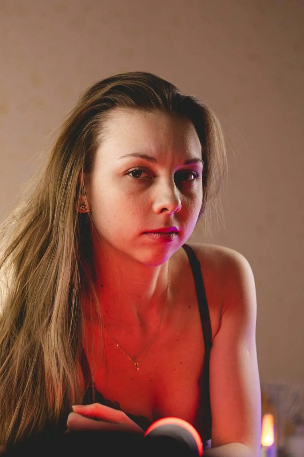 Dateloco single woman looking for a date